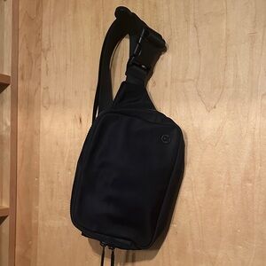 lululemon athletica Black Everywhere Belt Bag 1L